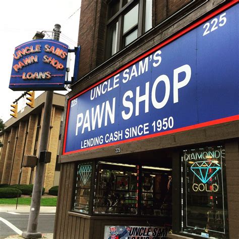 pawn shops that close at 8|what time pawn shops close.